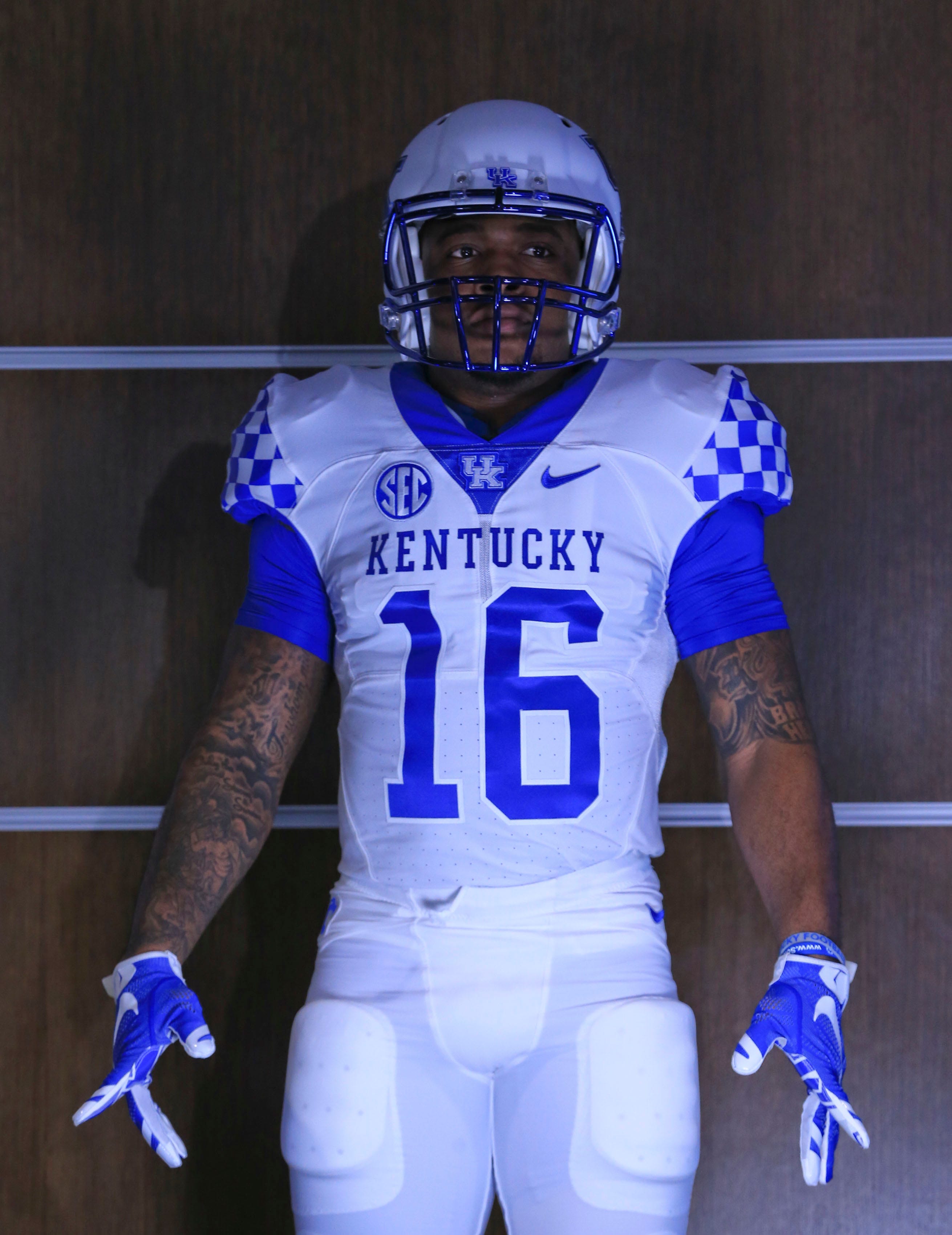 university of kentucky football uniforms